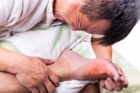 Does Diet or Heredity Cause Gout?